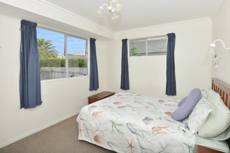 Photo of property in 76 One Tree Point Road, One Tree Point, 0118