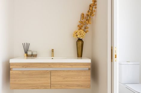 Photo of property in 9a Lemont Place, Westown, New Plymouth, 4310