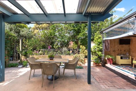 Photo of property in 13a Hanlon Crescent, Narrow Neck, Auckland, 0624