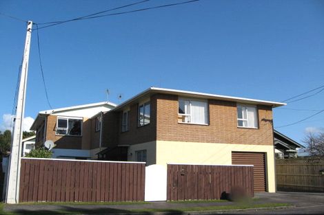 Photo of property in 11 Glen Almond Street, New Plymouth, 4310