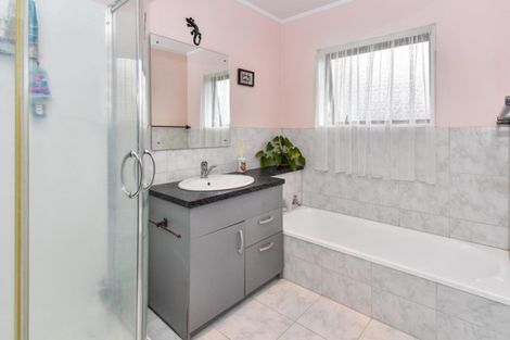 Photo of property in 2/5 Jutland Road, Manurewa, Auckland, 2102