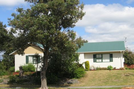 Photo of property in 42 Papaunahi Road, Bowentown, Waihi Beach, 3177