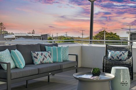 Photo of property in 1022a Papamoa Beach Road, Papamoa Beach, Papamoa, 3118