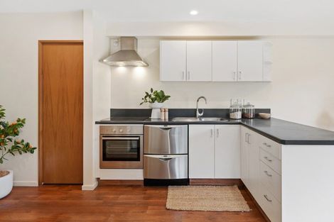 Photo of property in 32 Peverel Street, Riccarton, Christchurch, 8041