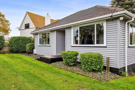 Photo of property in 76 High Street, Eltham, 4322