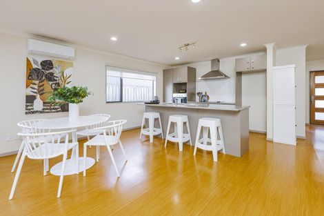 Photo of property in 10d Evans Road, Weymouth, Auckland, 2103