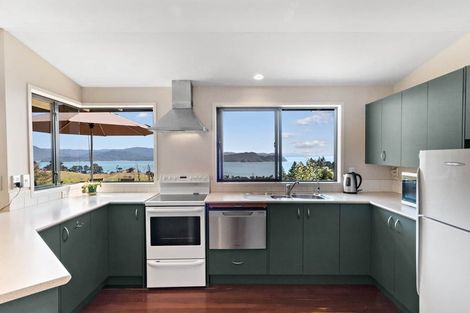 Photo of property in 140 Wattle Bay Road, Manukau Heads, Waiuku, 2684