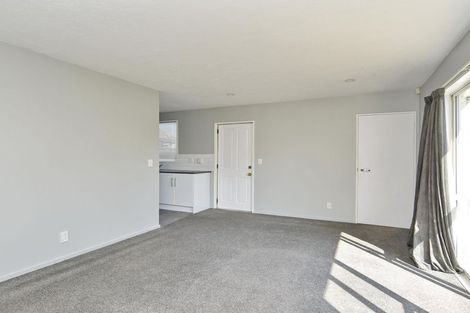 Photo of property in 3/2 Broadbent Street, Riccarton, Christchurch, 8041