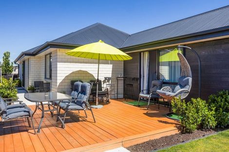 Photo of property in 16 Quinn Crescent, Woodend, 7610