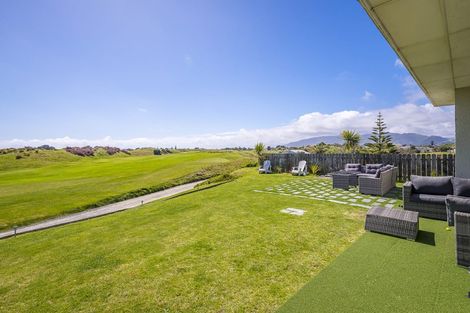Photo of property in 15 Eatwell Avenue, Paraparaumu Beach, Paraparaumu, 5032