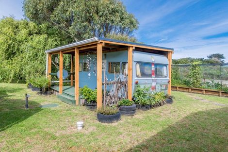 Photo of property in 2 Barclay Grove, Hokio Beach, Levin, 5571