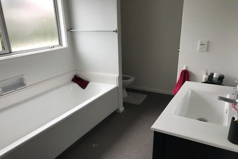 Photo of property in 4/7 Rangitane Street, Maupuia, Wellington, 6022