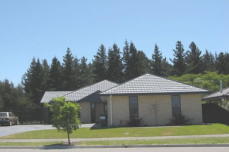 Photo of property in 37 Ruahine Place, Parklands, Christchurch, 8083