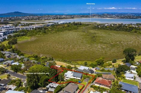 Photo of property in 71 College Road, Northcote, Auckland, 0627