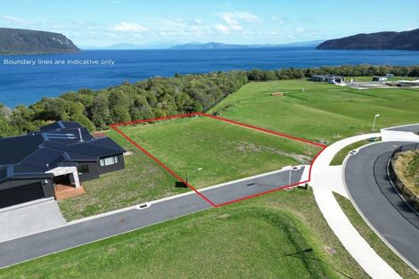 Photo of property in 11 Broadleaf Way, Kinloch, 3377