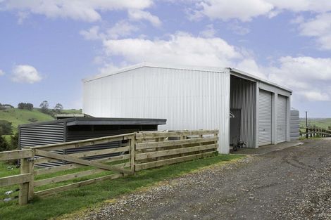 Photo of property in 350 Awai Road, Tarurutangi, New Plymouth, 4372