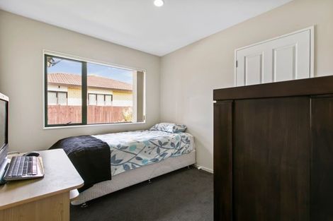 Photo of property in 24 Maadi Place, Papakura, 2110