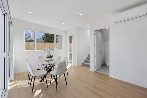 Photo of property in 33 Sorrel Crescent, Bucklands Beach, Auckland, 2012