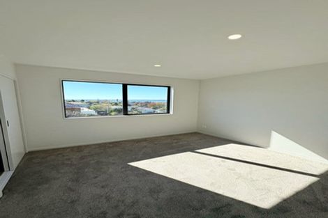 Photo of property in 27b Te Atatu Road, Te Atatu South, Auckland, 0610