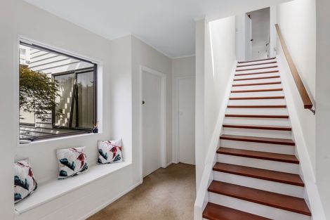 Photo of property in 10 Lawry Street, Moturoa, New Plymouth, 4310