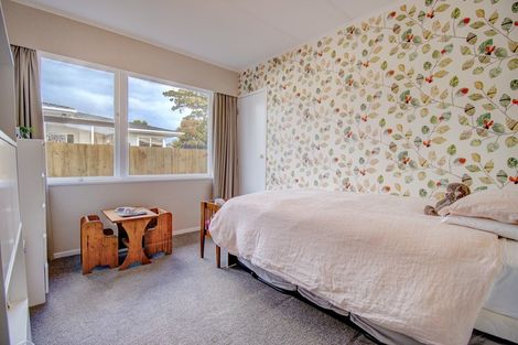 Photo of property in 6 Sutherland Crescent, Westbrook, Palmerston North, 4412