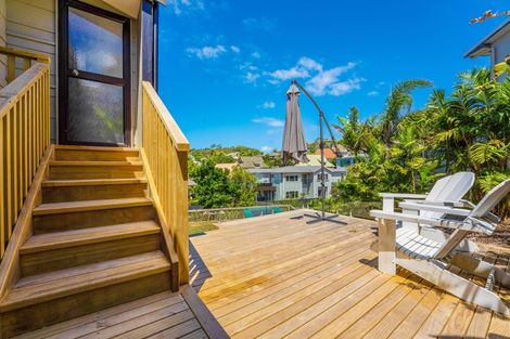 Photo of property in 81b William Bayes Place, Red Beach, 0932