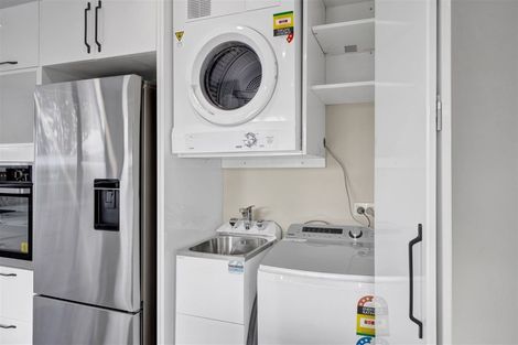 Photo of property in 58 Dixon Avenue, Hawera, 4610