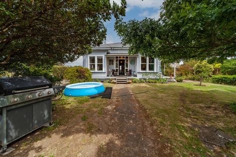 Photo of property in 37 Charlotte Street, Takapau, 4203