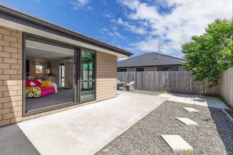 Photo of property in 30 Queenwood Road, Levin, 5510