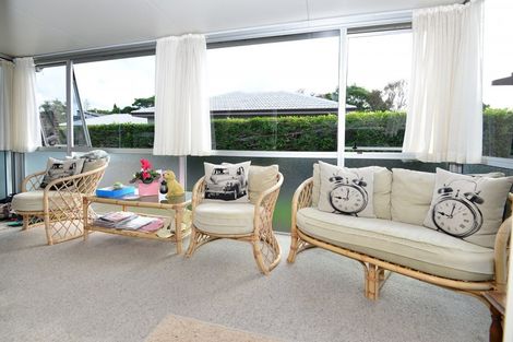 Photo of property in 13a The Circle, Manly, Whangaparaoa, 0930