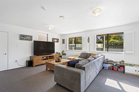 Photo of property in 1 Ensors Place, Waikuku Beach, 7402