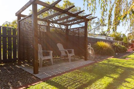 Photo of property in 63 Burgoyne Street, Woodville, 4920