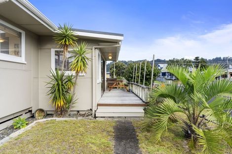 Photo of property in 102 Ruru Street, Whangamata, 3620