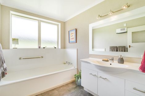 Photo of property in 190 Clarks Flat Road, Lawrence, 9593