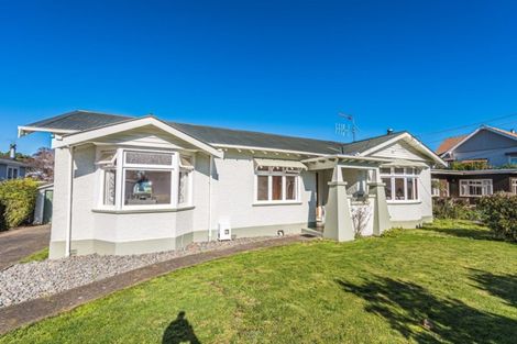 Photo of property in 19 Tarata Street, Saint Johns Hill, Whanganui, 4501