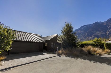 Photo of property in 4 Arran Lane, Jacks Point, Queenstown, 9371