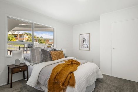 Photo of property in 1/3 Garadice Road, Rothesay Bay, Auckland, 0630