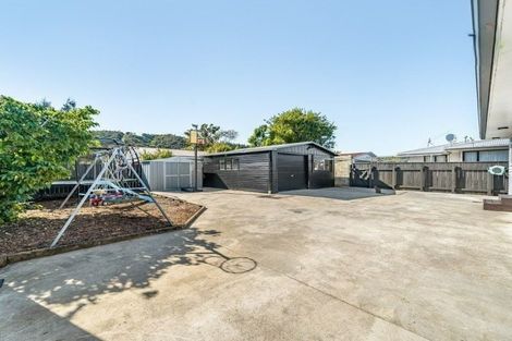 Photo of property in 3 Manutuke Street, Wainuiomata, Lower Hutt, 5014