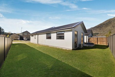 Photo of property in 33 Headley Drive, Lower Shotover, Queenstown, 9304