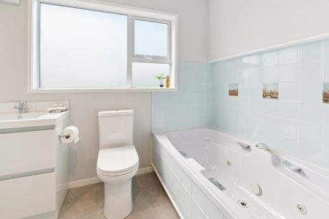 Photo of property in 48 Baroda Street, Khandallah, Wellington, 6035