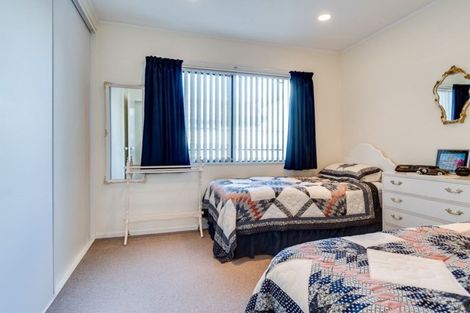 Photo of property in 4 Regent Way, Taradale, Napier, 4112