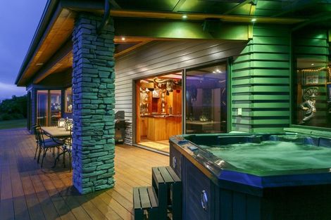 Photo of property in 121 Highland Drive, Acacia Bay, Taupo, 3385