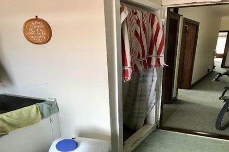 Photo of property in 42b Apu Crescent, Lyall Bay, Wellington, 6022