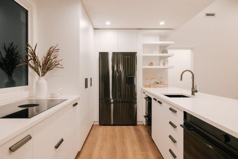 Photo of property in 15 Ihaka Street, Hokowhitu, Palmerston North, 4410