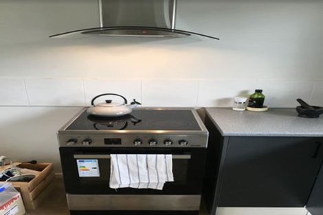 Photo of property in 2/3a Huapai Street, Onehunga, Auckland, 1061