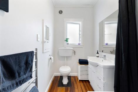 Photo of property in 311a Collinge Road, Mayfair, Hastings, 4122