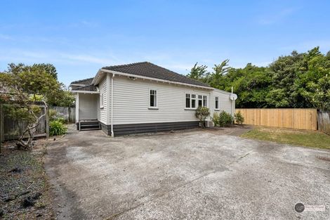Photo of property in 1-2/6a Pohutukawa Street, Woburn, Lower Hutt, 5010