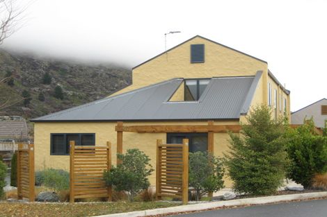 Photo of property in 40a Elm Tree Avenue, Frankton, Queenstown, 9300