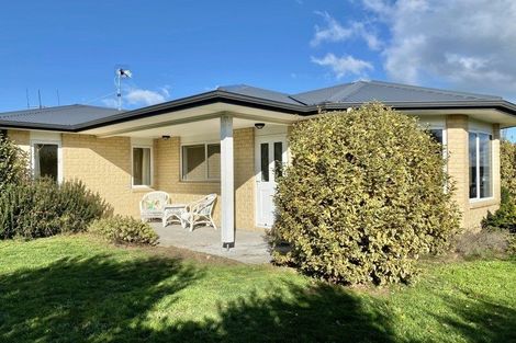 Photo of property in 4 Tararua Crescent, Carterton, 5713