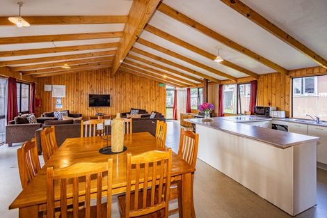 Photo of property in Atisa Lodge, 40 Carroll Street, National Park, Owhango, 3989